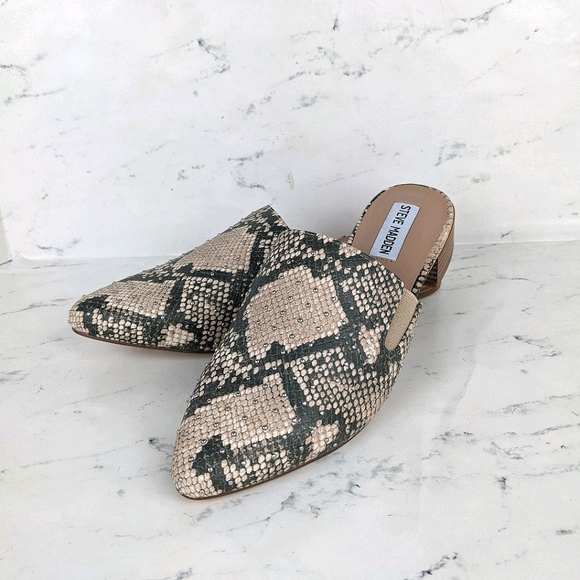 Steve Madden Shoes - NEW Steve Madden Studded Snake Stacked Heel Mule
